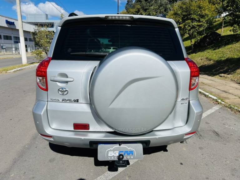 TOYOTA - RAV4 - 2007/2008 - Prata - R$ 55.900,00