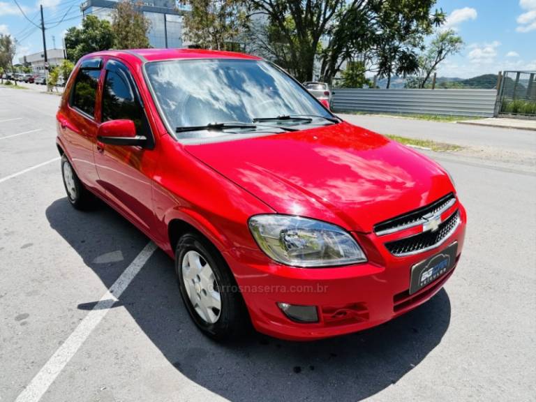 CHEVROLET - CELTA - 2012/2013 - Vermelha - R$ 34.900,00