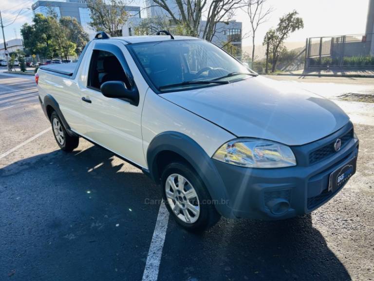 FIAT - STRADA - 2017/2018 - Branca - R$ 55.900,00