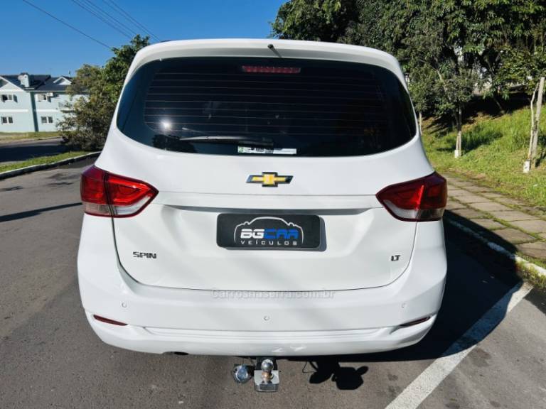 CHEVROLET - SPIN - 2019/2019 - Branca - R$ 63.900,00