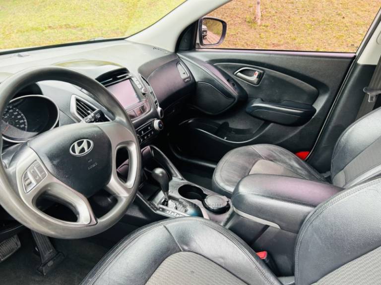 HYUNDAI - IX35 - 2011/2012 - Prata - R$ 67.900,00