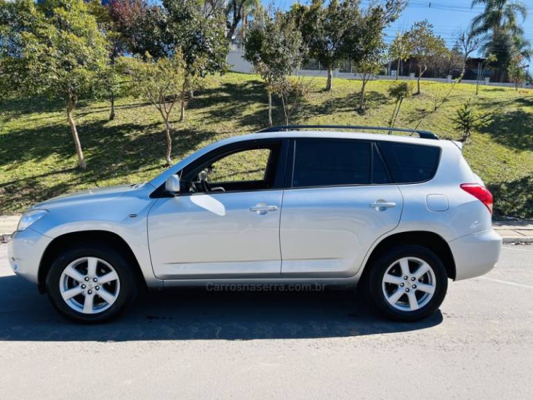 TOYOTA - RAV4 - 2007/2008 - Prata - R$ 57.900,00