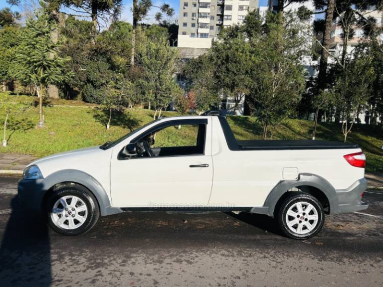FIAT - STRADA - 2017/2018 - Branca - R$ 55.900,00