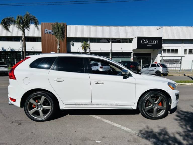 VOLVO - XC60 - 2011/2012 - Branca - R$ 75.900,00