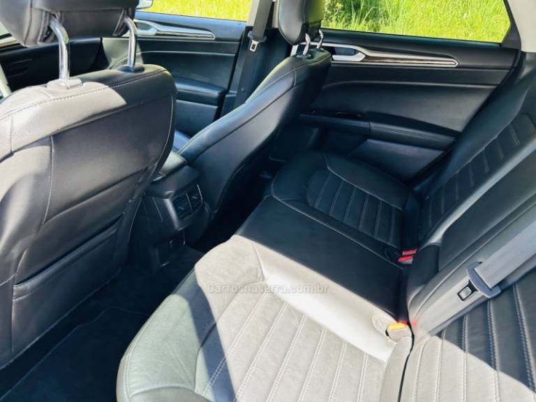 FORD - FUSION - 2013/2014 - Prata - R$ 69.900,00