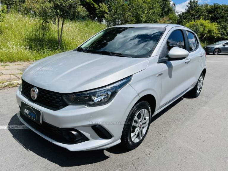 FIAT - ARGO - 2019/2020 - Prata - R$ 55.900,00