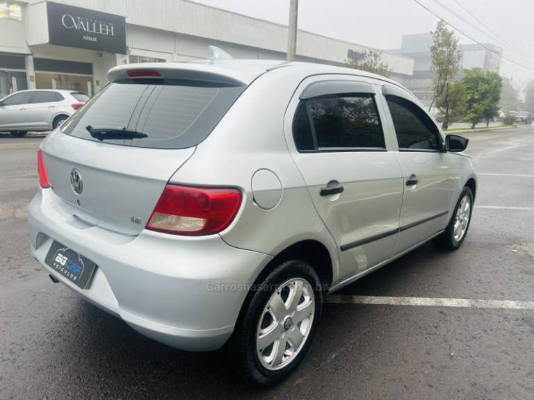 VOLKSWAGEN - GOL - 2009/2010 - Prata - R$ 33.900,00