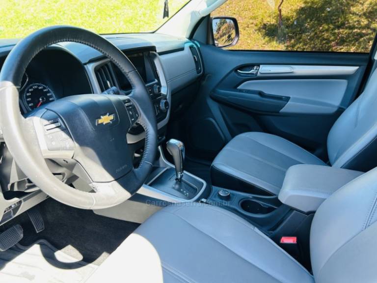 CHEVROLET - S10 - 2023/2023 - Cinza - R$ 189.900,00