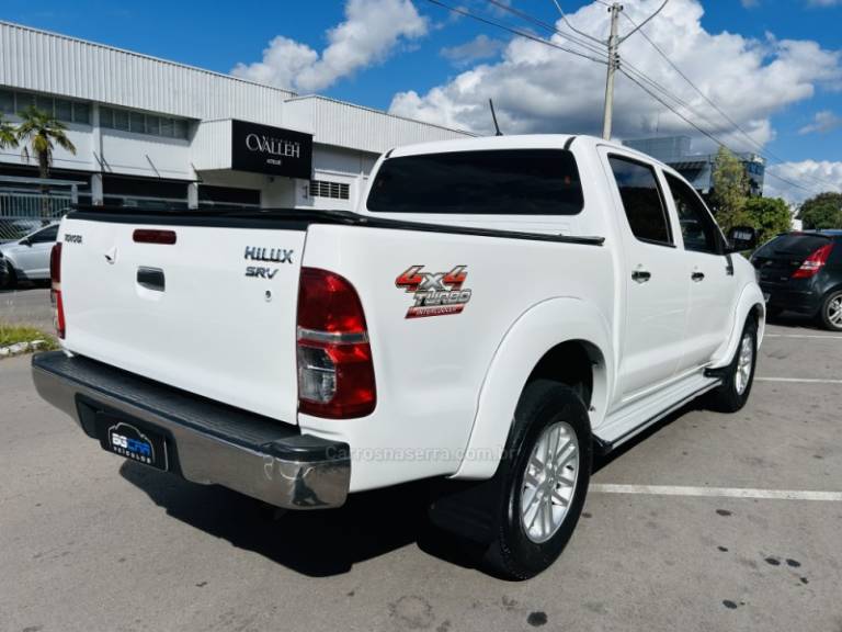 TOYOTA - HILUX - 2012/2012 - Branca - R$ 127.900,00