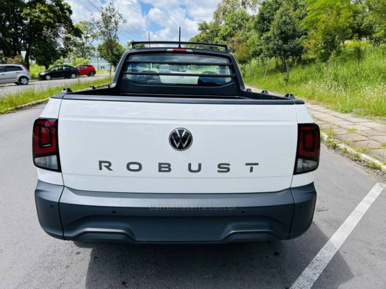 VOLKSWAGEN - SAVEIRO - 2025/2026 - Branca - R$ 92.900,00