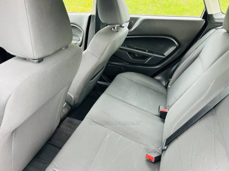 FORD - FIESTA - 2013/2014 - Preta - R$ 44.900,00
