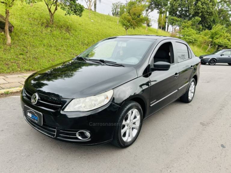 VOLKSWAGEN - VOYAGE - 2009/2010 - Preta - R$ 34.900,00