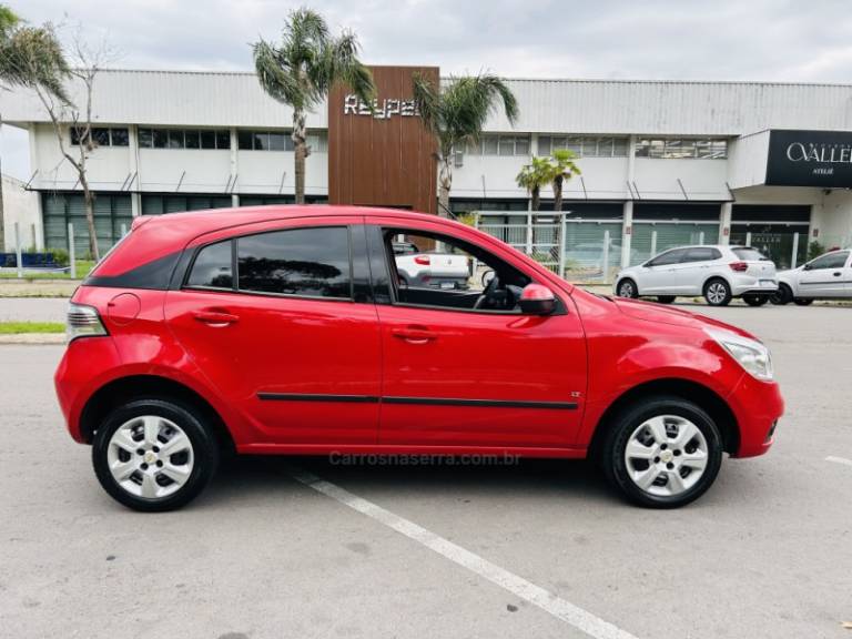 CHEVROLET - AGILE - 2011/2012 - Vermelha - R$ 34.900,00