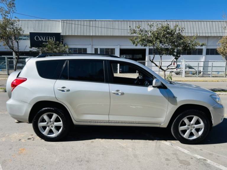 TOYOTA - RAV4 - 2007/2008 - Prata - R$ 57.900,00