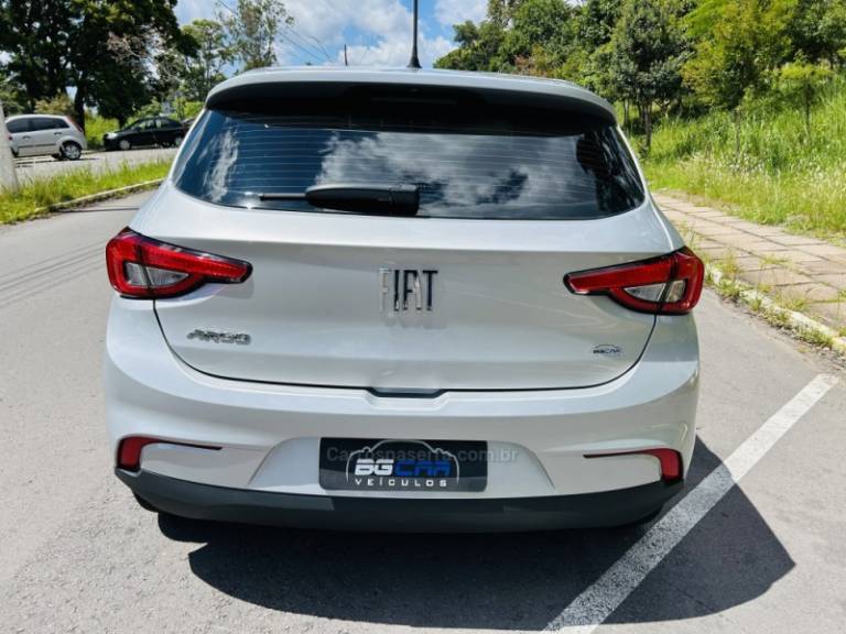 FIAT - ARGO - 2019/2020 - Prata - R$ 55.900,00