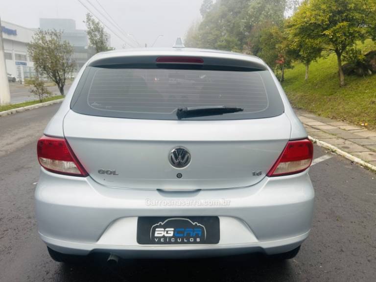 VOLKSWAGEN - GOL - 2009/2010 - Prata - R$ 33.900,00