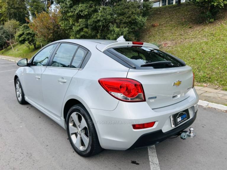 CHEVROLET - CRUZE - 2015/2015 - Prata - R$ 62.900,00