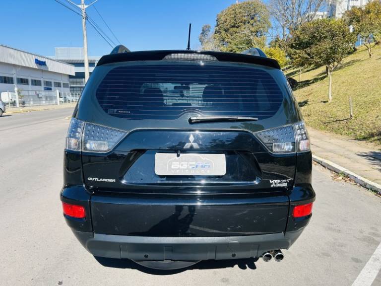 MITSUBISHI - OUTLANDER - 2011/2011 - Preta - R$ 62.900,00