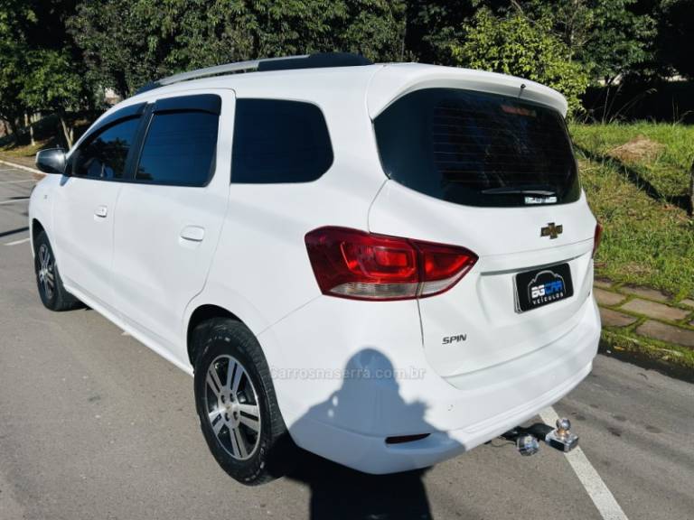 CHEVROLET - SPIN - 2019/2019 - Branca - R$ 63.900,00