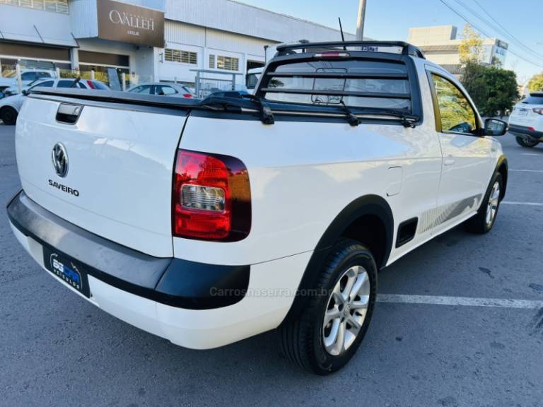 VOLKSWAGEN - SAVEIRO - 2015/2016 - Branca - R$ 59.900,00