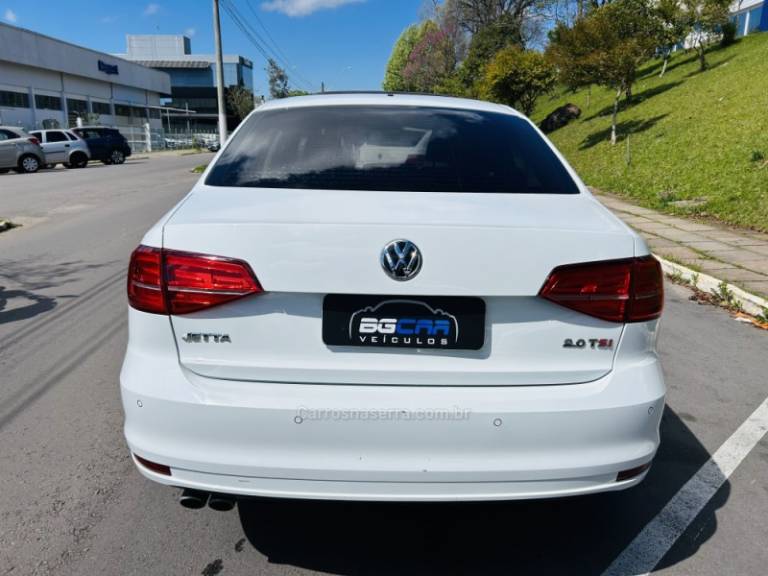 VOLKSWAGEN - JETTA - 2017/2017 - Branca - R$ 102.900,00