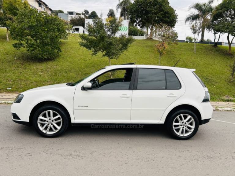 VOLKSWAGEN - GOLF - 2013/2013 - Branca - R$ 59.900,00