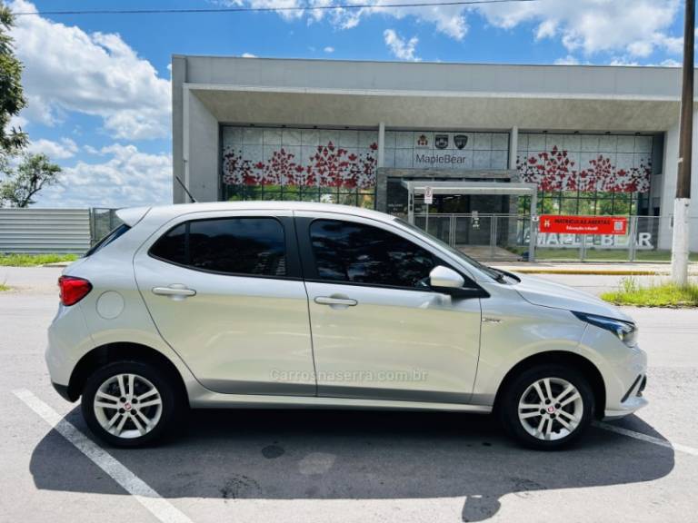 FIAT - ARGO - 2019/2020 - Prata - R$ 55.900,00