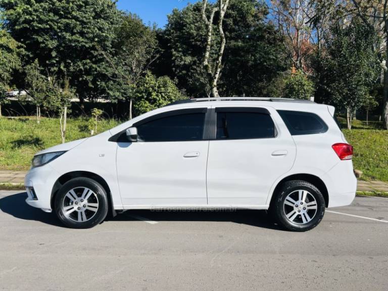 CHEVROLET - SPIN - 2019/2019 - Branca - R$ 63.900,00