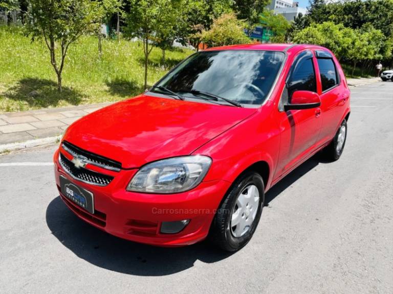 CHEVROLET - CELTA - 2012/2013 - Vermelha - R$ 34.900,00
