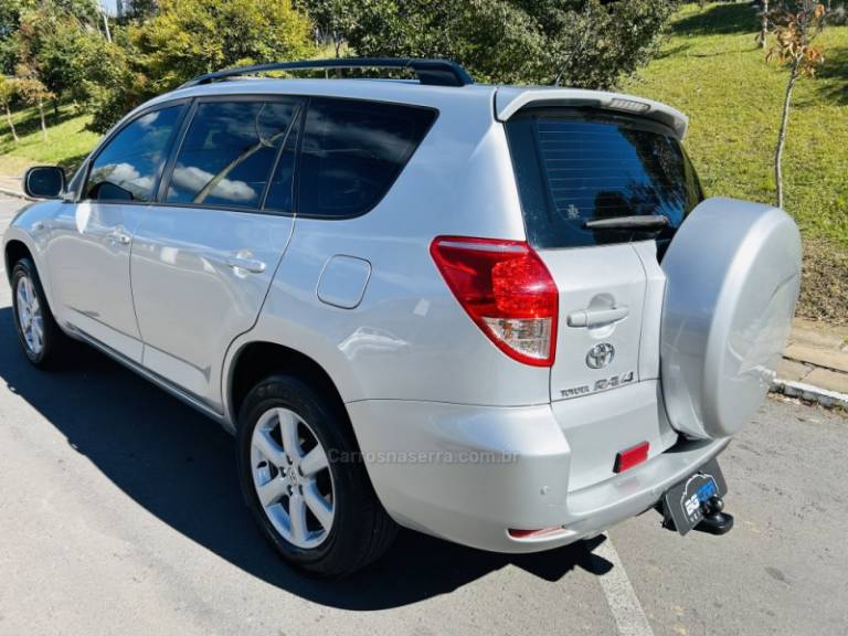 TOYOTA - RAV4 - 2007/2008 - Prata - R$ 55.900,00