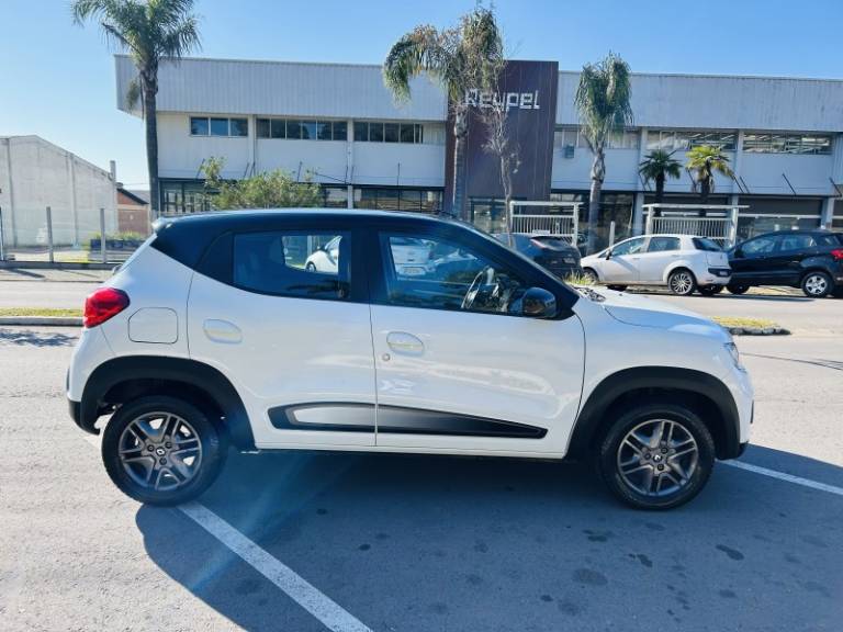 RENAULT - KWID - 2018/2018 - Branca - R$ 42.900,00