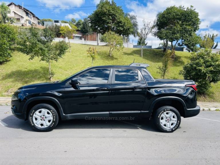 FIAT - TORO - 2017/2018 - Preta - R$ 89.900,00