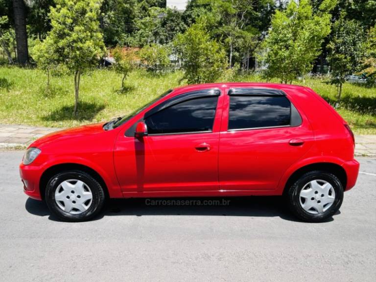 CHEVROLET - CELTA - 2012/2013 - Vermelha - R$ 34.900,00