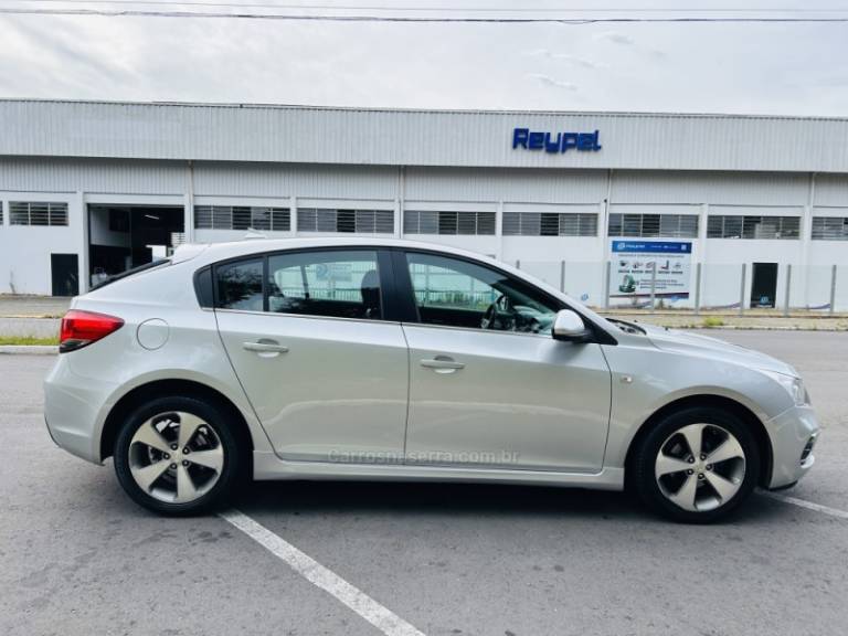 CHEVROLET - CRUZE - 2015/2015 - Prata - R$ 62.900,00