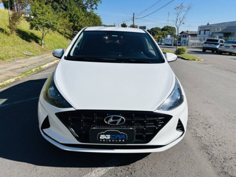 HYUNDAI - HB20 - 2021/2022 - Branca - R$ 67.900,00