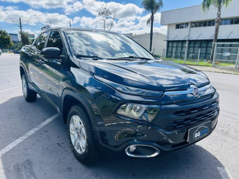 FIAT - TORO - 2017/2018 - Preta - R$ 89.900,00