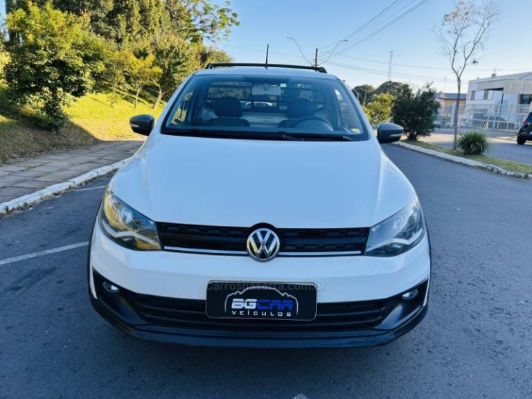 VOLKSWAGEN - SAVEIRO - 2015/2016 - Branca - R$ 59.900,00