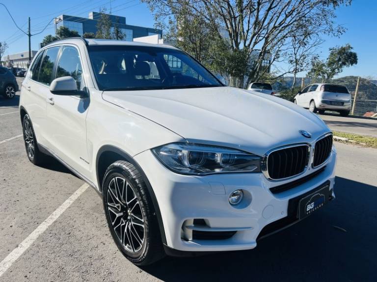 BMW - X5 - 2015/2015 - Branca - R$ 159.900,00
