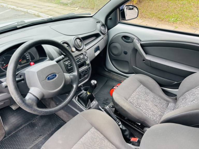 FORD - KA - 2008/2009 - Preta - R$ 23.900,00