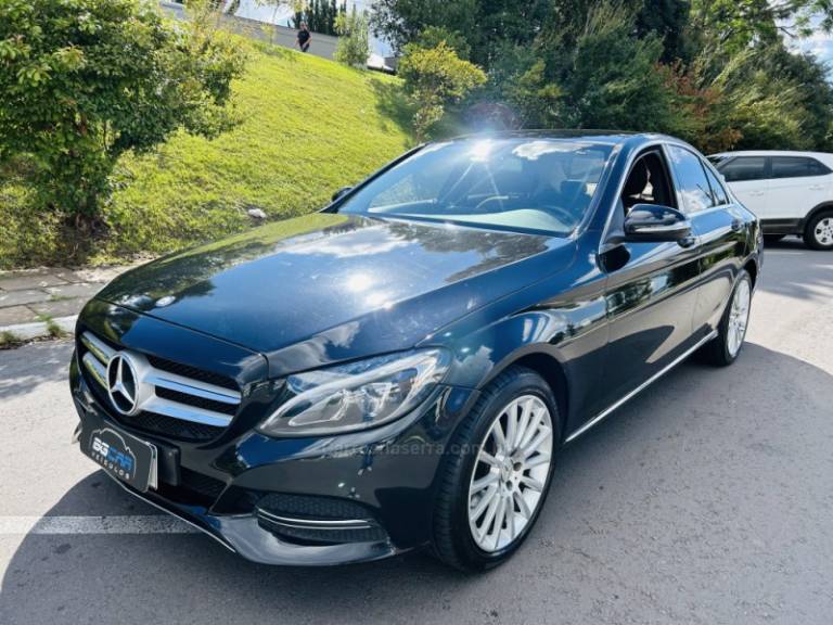 MERCEDES-BENZ - C 180 - 2015/2015 - Preta - R$ 109.900,00