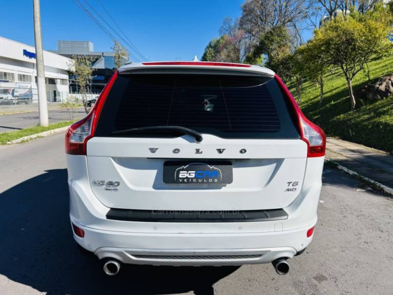 VOLVO - XC60 - 2011/2012 - Branca - R$ 75.900,00