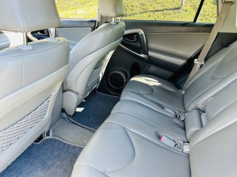 TOYOTA - RAV4 - 2007/2008 - Prata - R$ 57.900,00