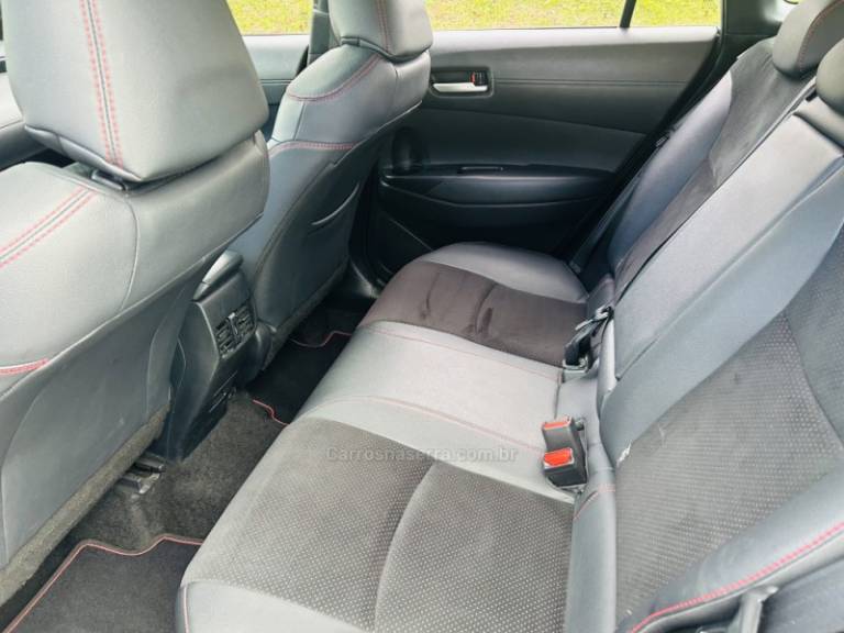 TOYOTA - COROLLA - 2022/2023 - Preta - R$ 159.900,00