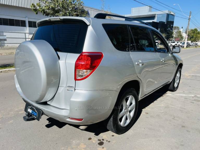 TOYOTA - RAV4 - 2007/2008 - Prata - R$ 57.900,00