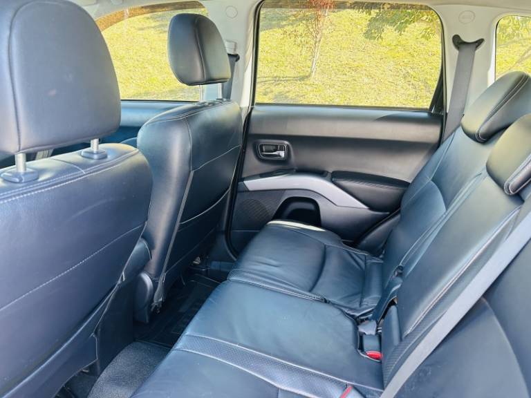 MITSUBISHI - OUTLANDER - 2011/2011 - Preta - R$ 62.900,00