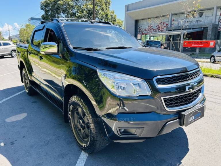 CHEVROLET - S10 - 2012/2013 - Preta - R$ 89.900,00