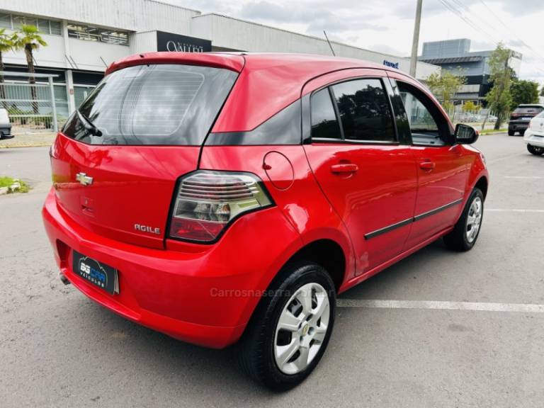 CHEVROLET - AGILE - 2011/2012 - Vermelha - R$ 34.900,00