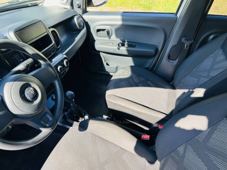 FIAT - MOBI - 2022/2023 - Branca - R$ 57.900,00