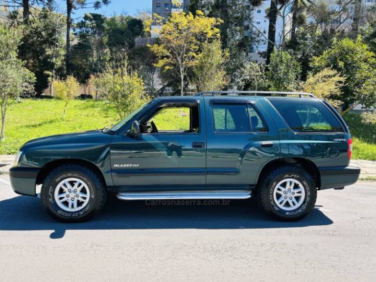 CHEVROLET - BLAZER - 2000/2001 - Verde - R$ 65.900,00
