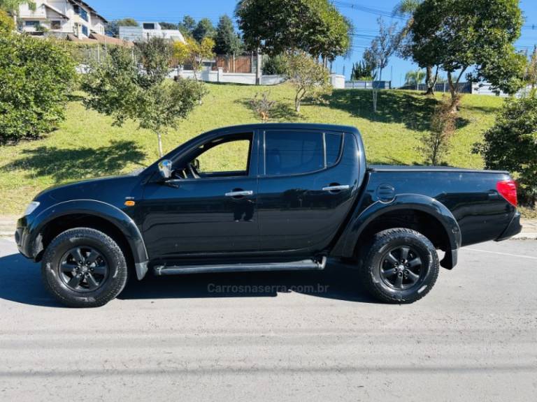 MITSUBISHI - L200 TRITON - 2012/2012 - Preta - R$ 89.900,00